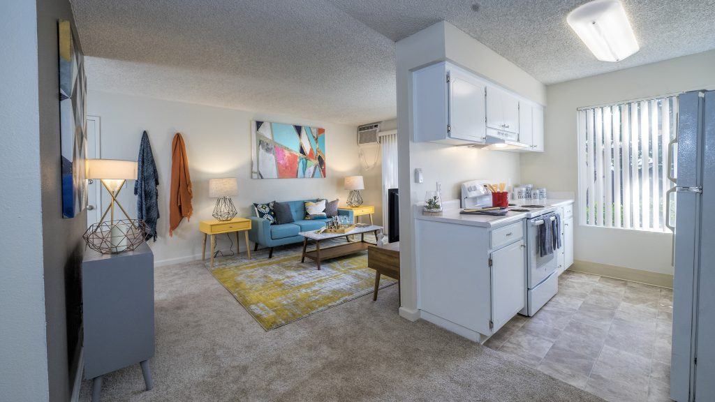 living-room-kitchen-oakwood-apartments-1024x576